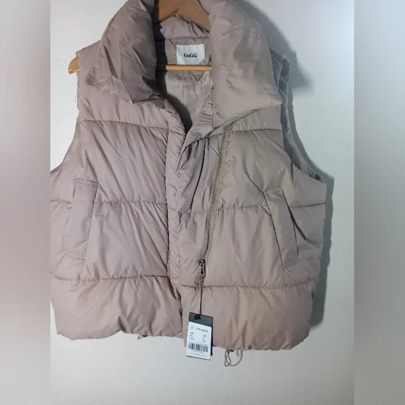 GO.G.G Women's Oat Puffer Vest Size M NWT - Picture 2 of 11